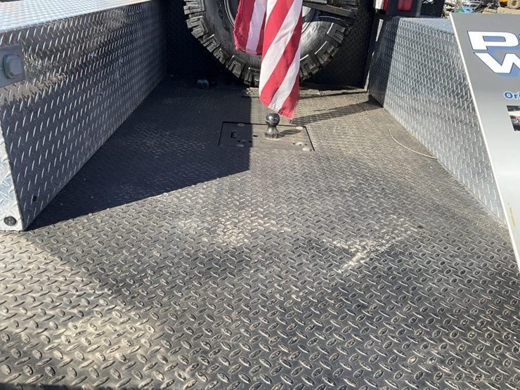 1953-dodge-power-wagon-image-9
