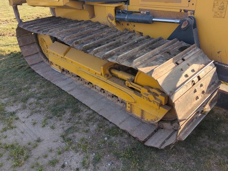 2023-deere-650k-lgp-image-9