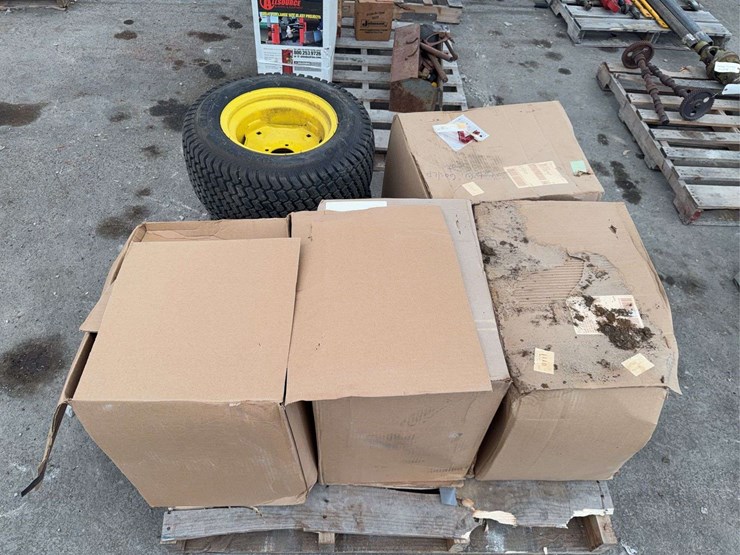 tractor-seats-and-tires-image-1