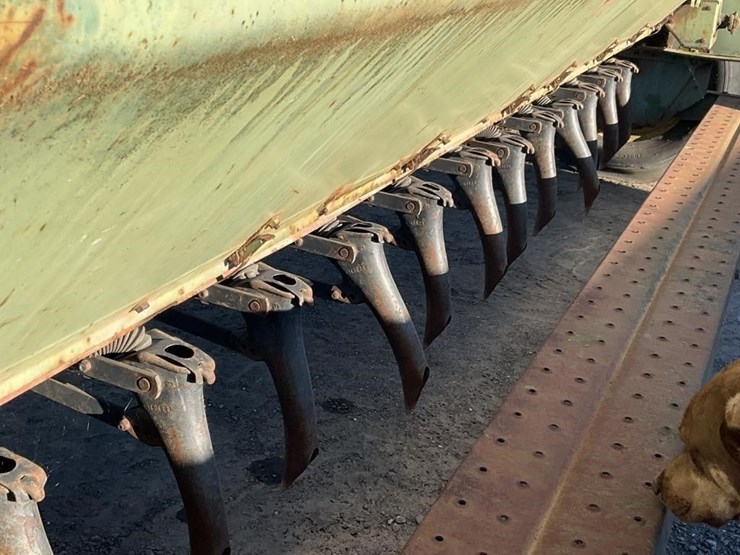 john-deere-8300-image-6