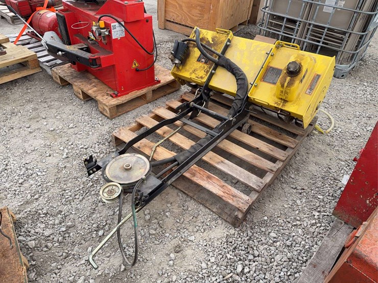 john-deere-42"-hydraulic-tiller-image-2