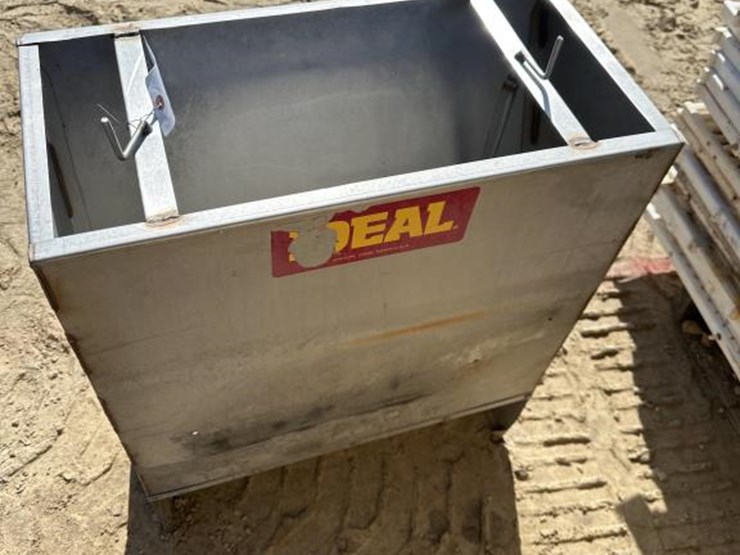 #16-•-hog-feeder-image-3