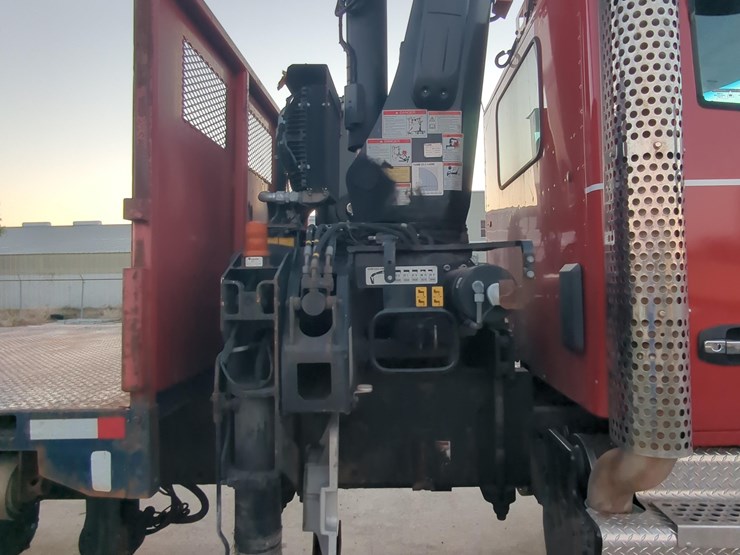 2015-kenworth-t880-image-11