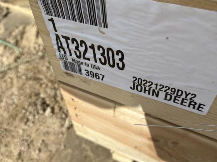 john-deere-325-image-2