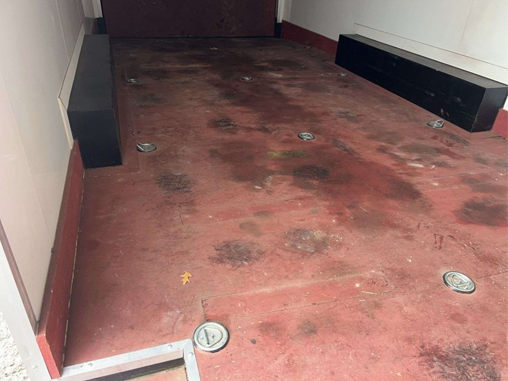 2016-stealth-viper-24'-enclosed-trailer-image-48