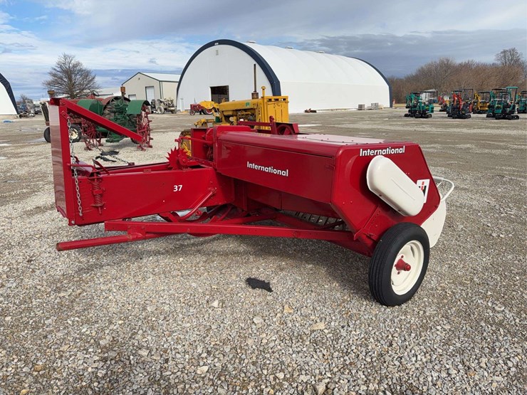 international-baler-image-5