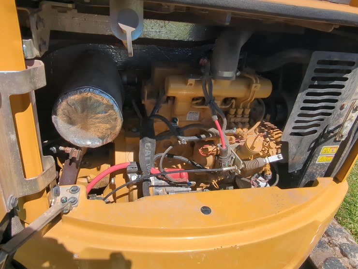 2021-caterpillar-303-image-13