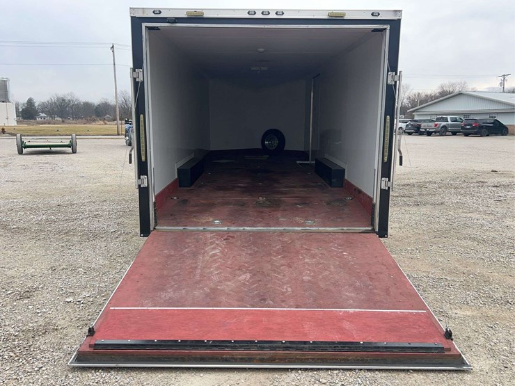 2016-stealth-viper-24'-enclosed-trailer-image-57