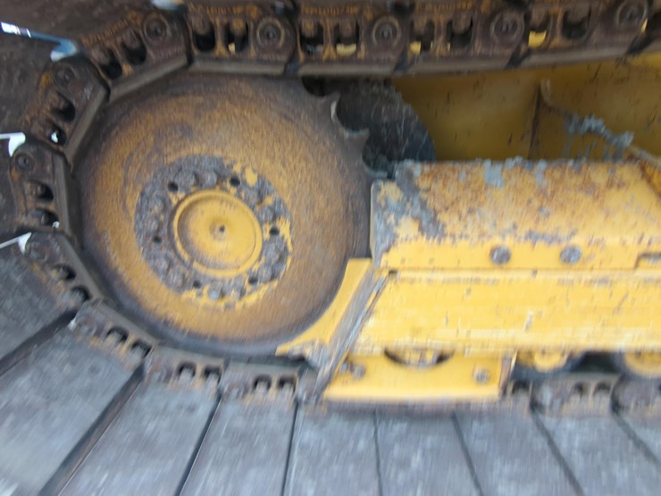 2023-deere-650k-lgp-image-9