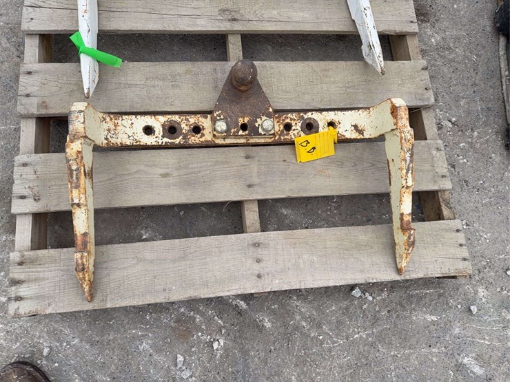 (2)-international-fast-hitch-image-10