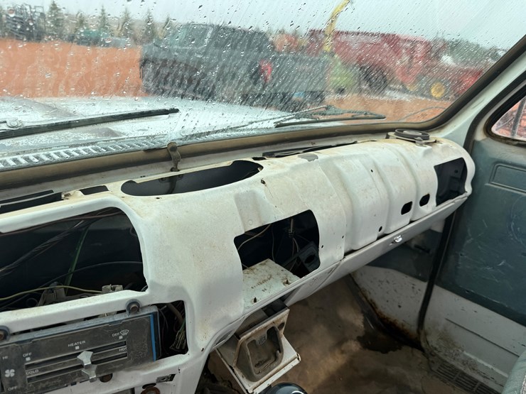 1983-chevrolet-c20-image-14