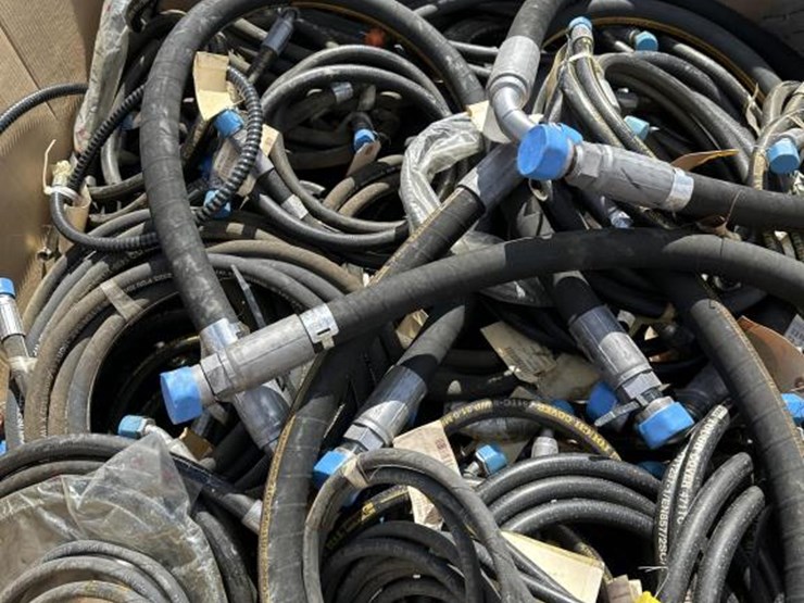 #1-•-new-assorted-hydraulic-hoses-image-4