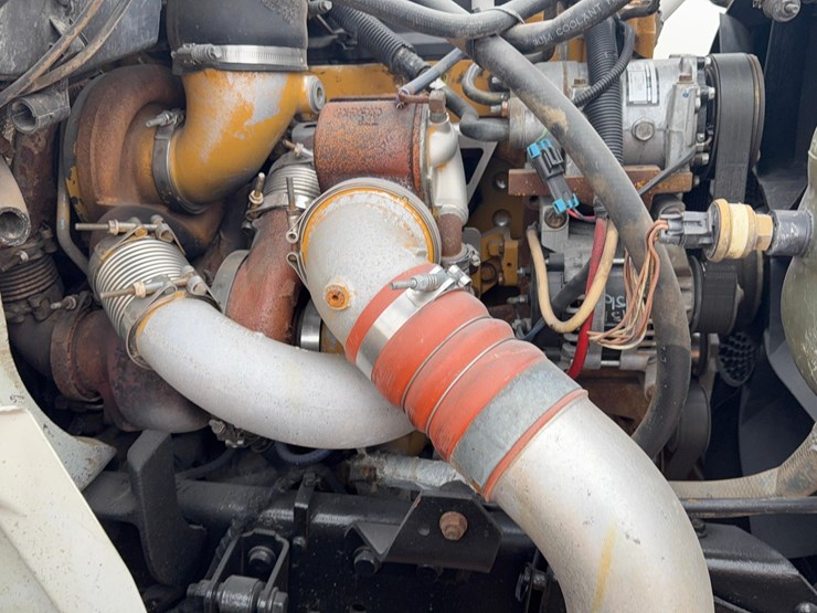 international-8600-image-21