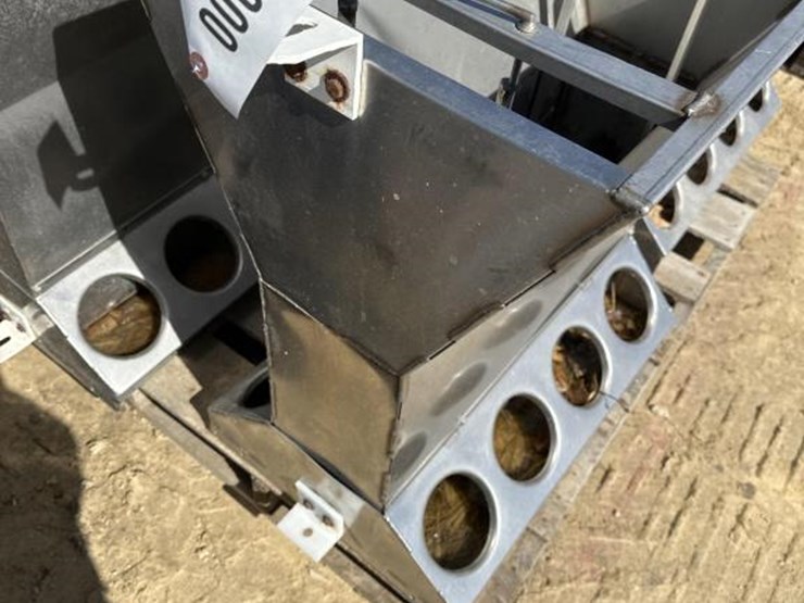 #23-•-hog-feeder-image-2