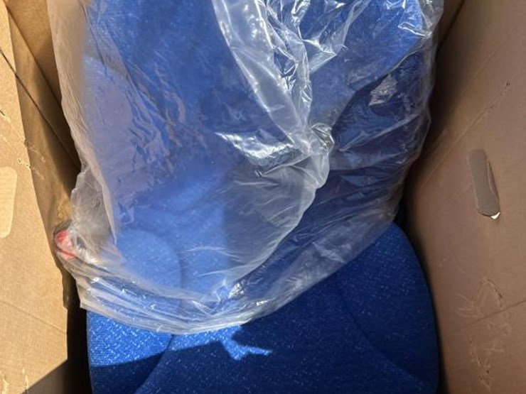 #14-•-new-sears-equipment-seat---blue-image-1