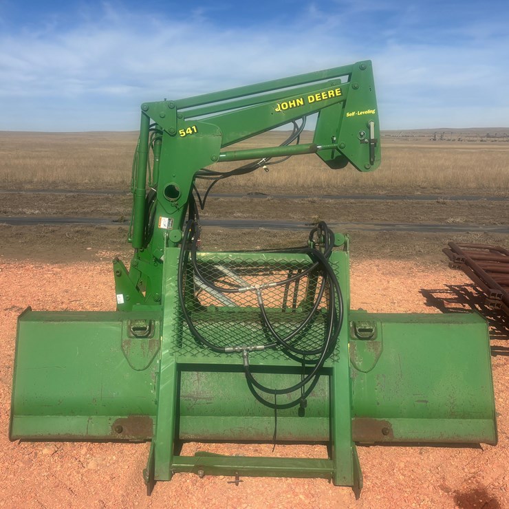 JOHN DEERE 541