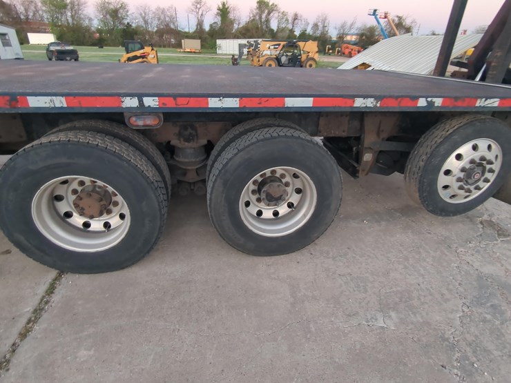 2015-kenworth-t880-image-6