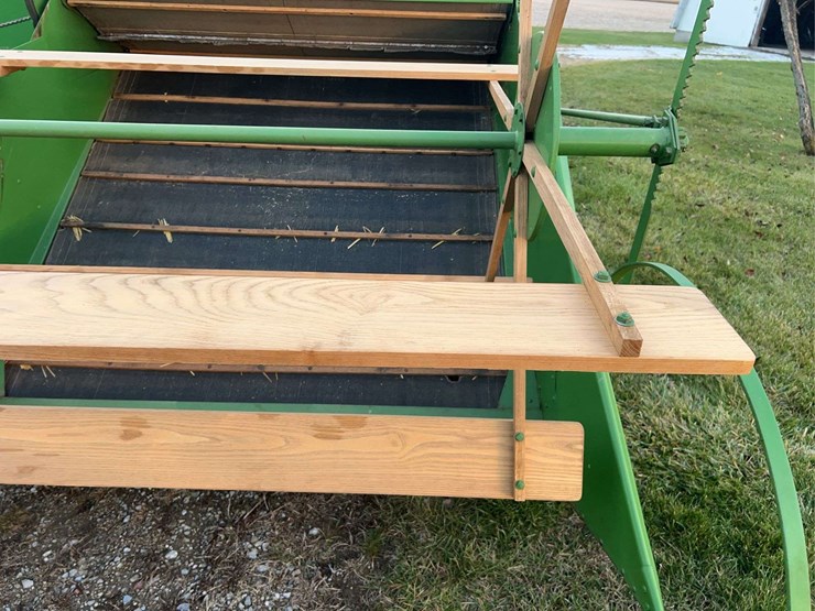 john-deere-no.-12a-pull-type-combine-image-72