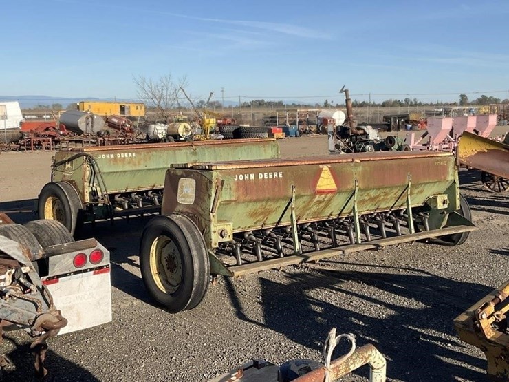 john-deere-8300-image-4