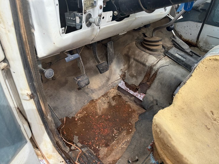 1983-chevrolet-c20-image-13