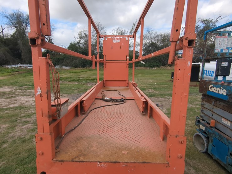 2016-jlg-2632es-image-7