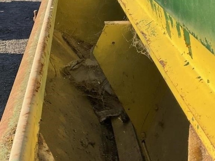 john-deere-8300-image-7