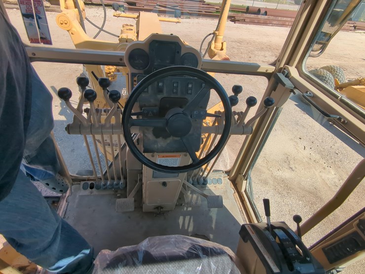 caterpillar-140h-image-14