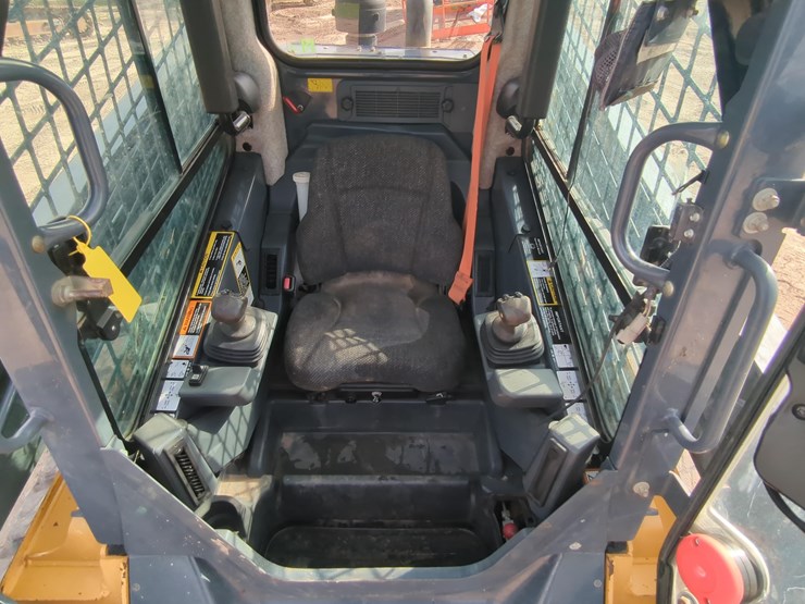 2016-deere-333g-image-11