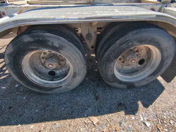 1974-fruehauf-trailer-image-5