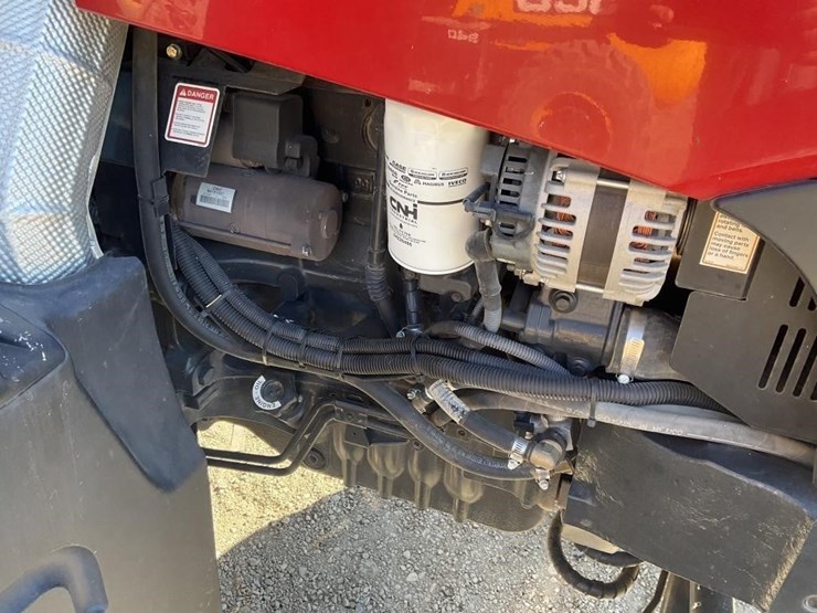 case-ih-farmall-140a-image-10