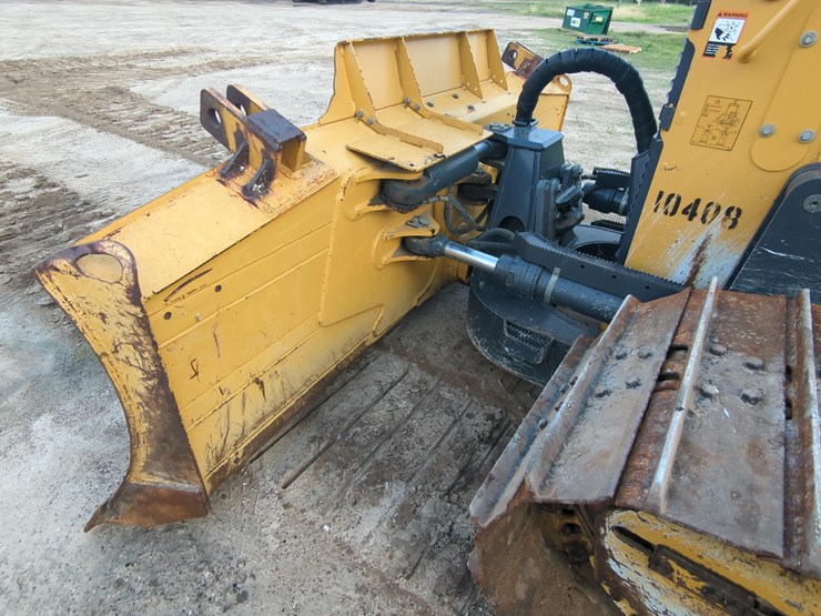 2022-deere-750l-lgp-image-6