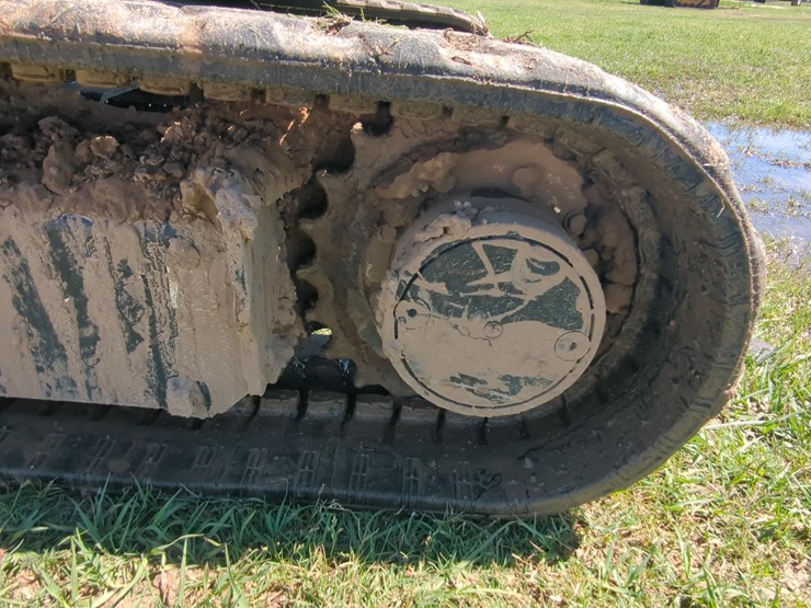 2021-caterpillar-303-image-12