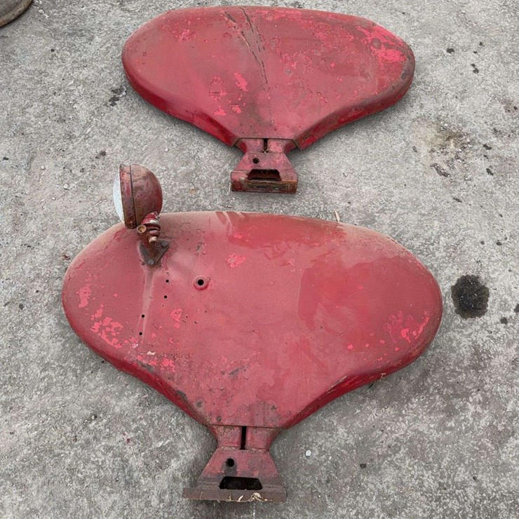 Farmall 06 Utility Fenders