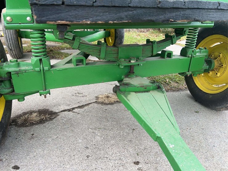 john-deere-flare-box-and-running-gear-image-11