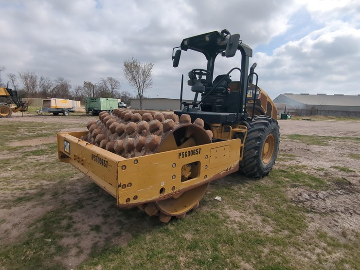 2019-caterpillar-cp56-image-2