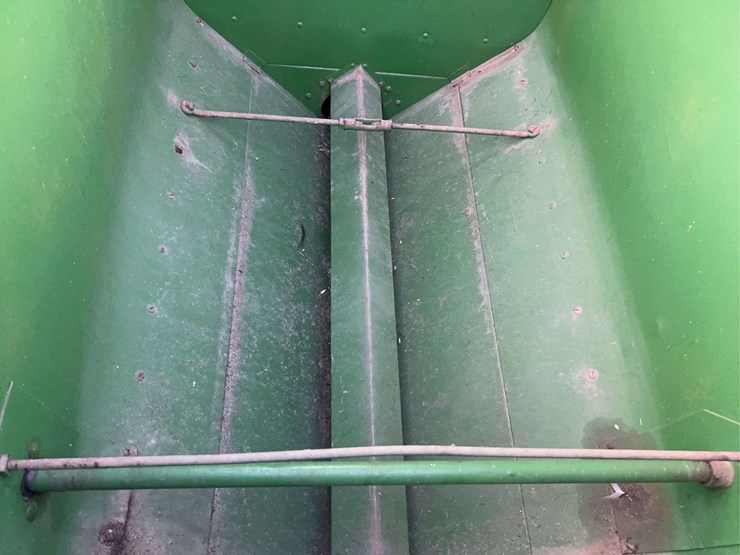 john-deere-no.-12a-pull-type-combine-image-25