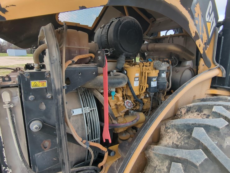 2019-caterpillar-cp56-image-8