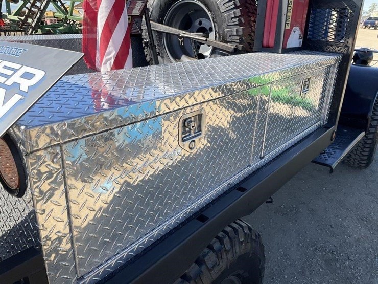 1953-dodge-power-wagon-image-11