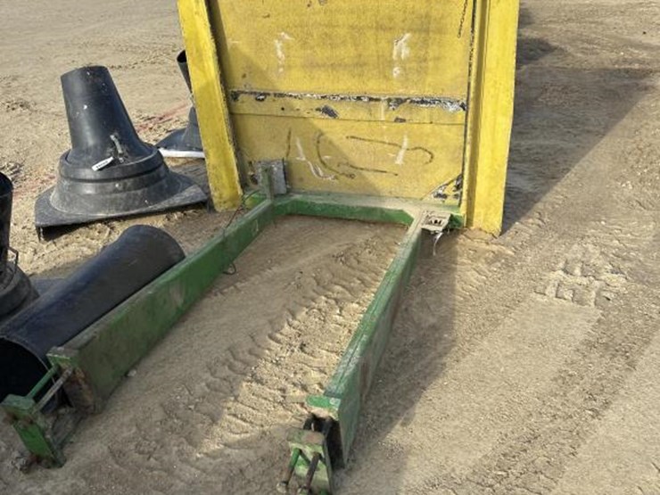 john-deere-4320-image-1