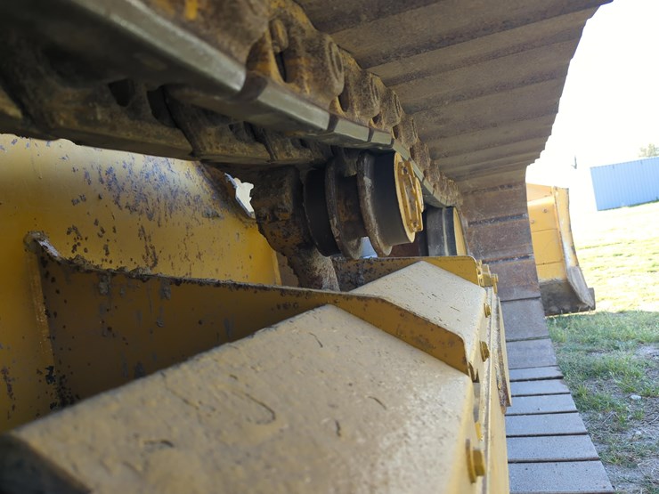 2023-deere-650k-lgp-image-11