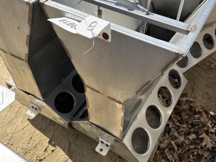 #19-•-hog-feeder-image-2