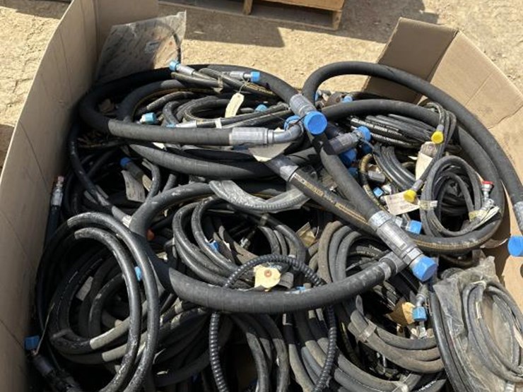 #1-•-new-assorted-hydraulic-hoses-image-2