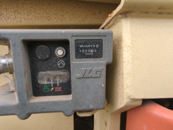 2016-jlg-2632es-image-9