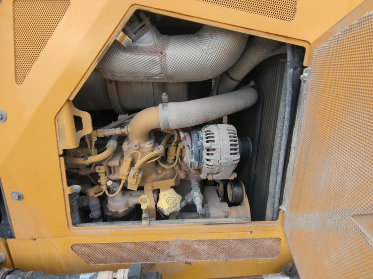 2023-deere-650k-lgp-image-15