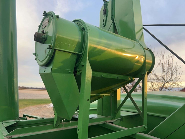 john-deere-no.-12a-pull-type-combine-image-24