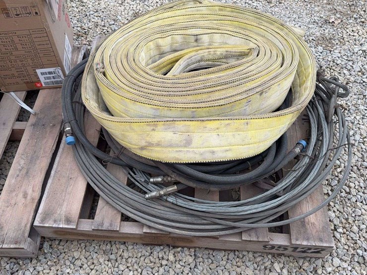 tractor-hydraulic-lines-and-lifting-cable-and-strap-image-3