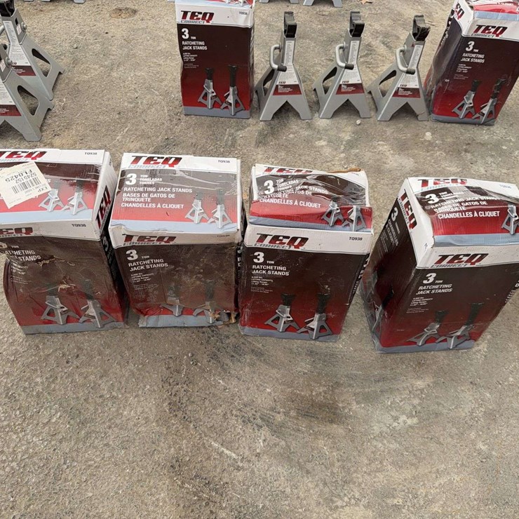 (8) 3 Ton Jack Stands