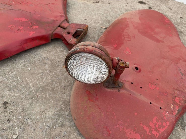 farmall-06-utility-fenders-image-5