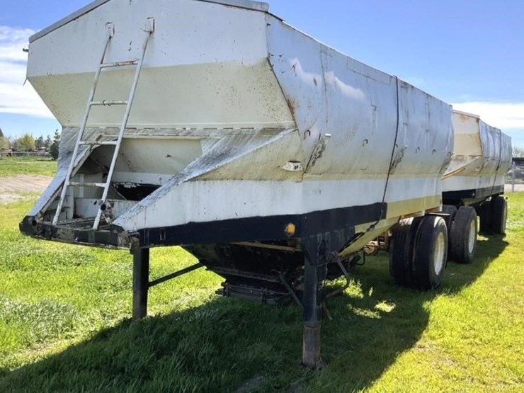 1955-trailmobile-hopper-image-1