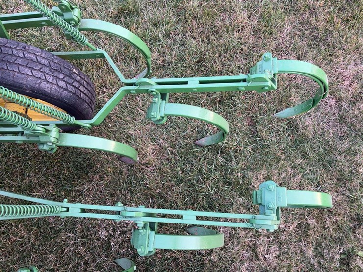 john-deere-van-brunt-cca-field-cultivator-image-32